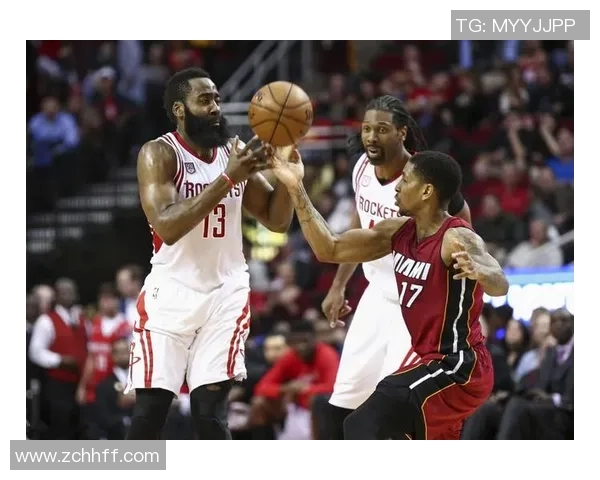 季后赛激战湖人对火箭精彩比分回顾与分析