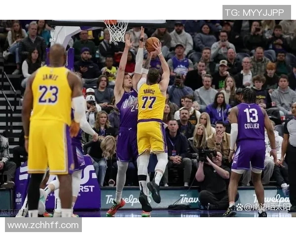 湖人对阵爵士精彩瞬间集锦高清图片分享与赛场回顾 湖人对阵爵士精彩瞬间集锦高清图片分享与赛场回顾